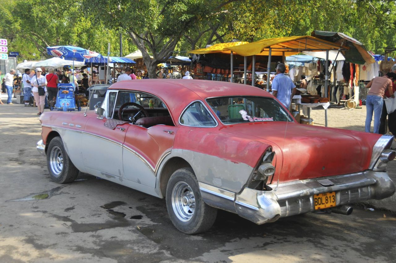 Illustration for article titled Even More Old Cars Down On The Cuban Street